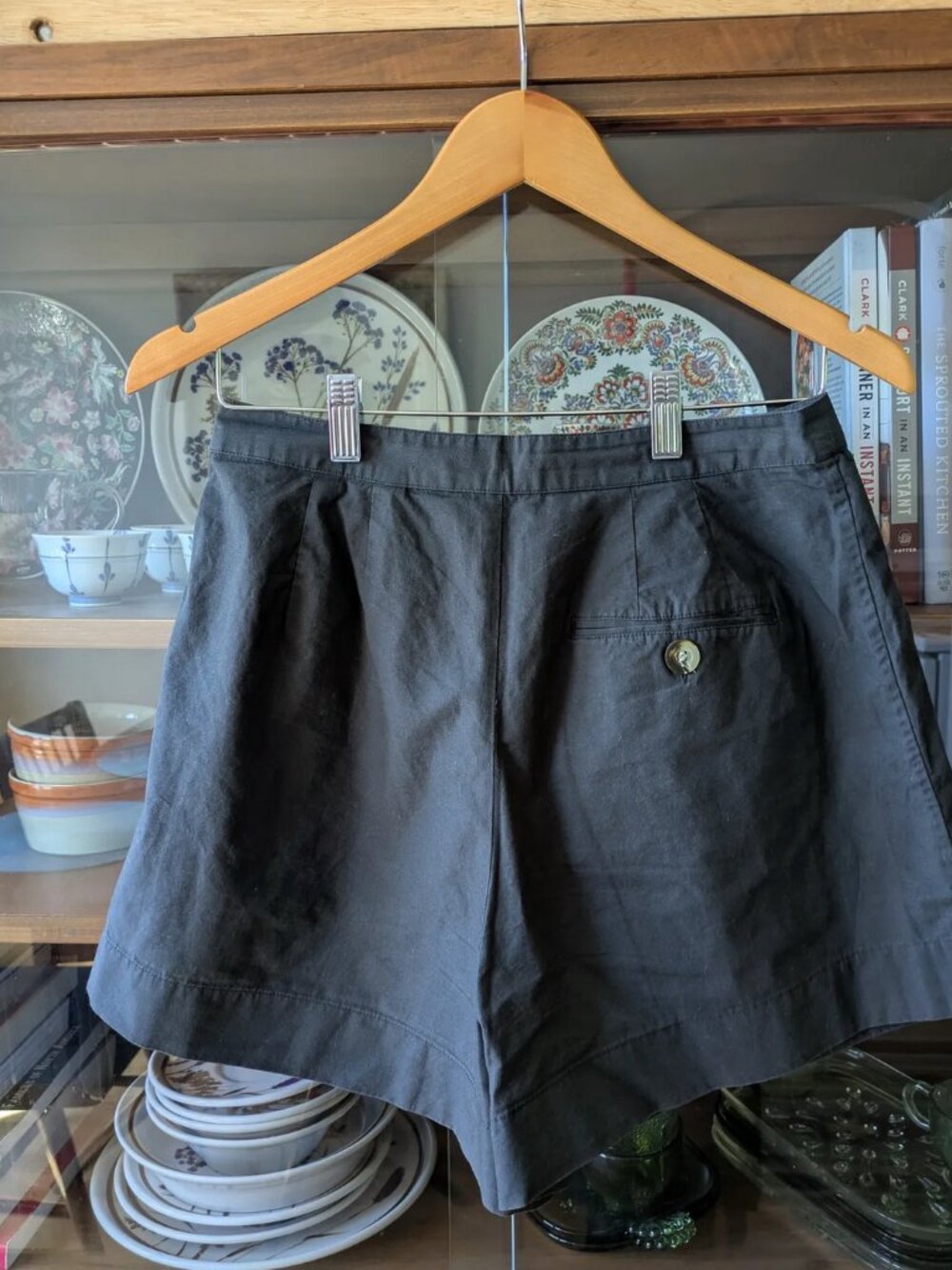 Jade Shorts - Picture 2 of 2